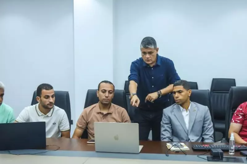 رويز